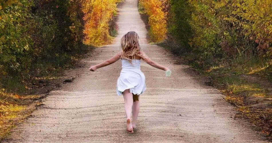 ALL AROUND FOLKS: I HEAR THE ROAD