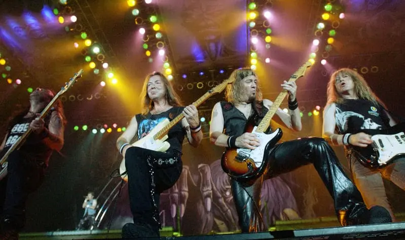 Iron Maiden. Tres guitarras